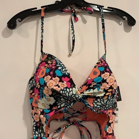 NWT Sundazed Willa Twist One Piece Floral Swimsuit - Picture 5 of 9